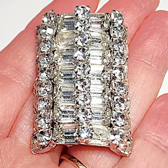 Vintage rhinestone bar brooch - Picture 5 of 9